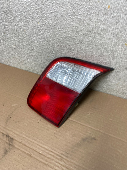 2001 2002 Subaru Forester Right Passenger RH Inner Lid Tail Light AB0999 LK1