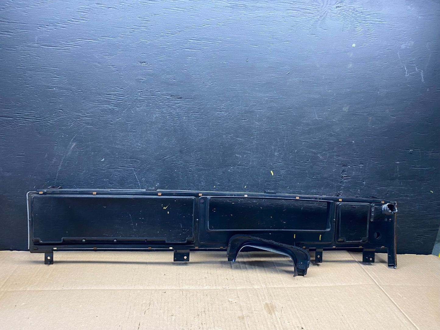 1989 to 1992 LTD Ford Crown Victoria Speedometer Trim Bezel Dash Panel P20893