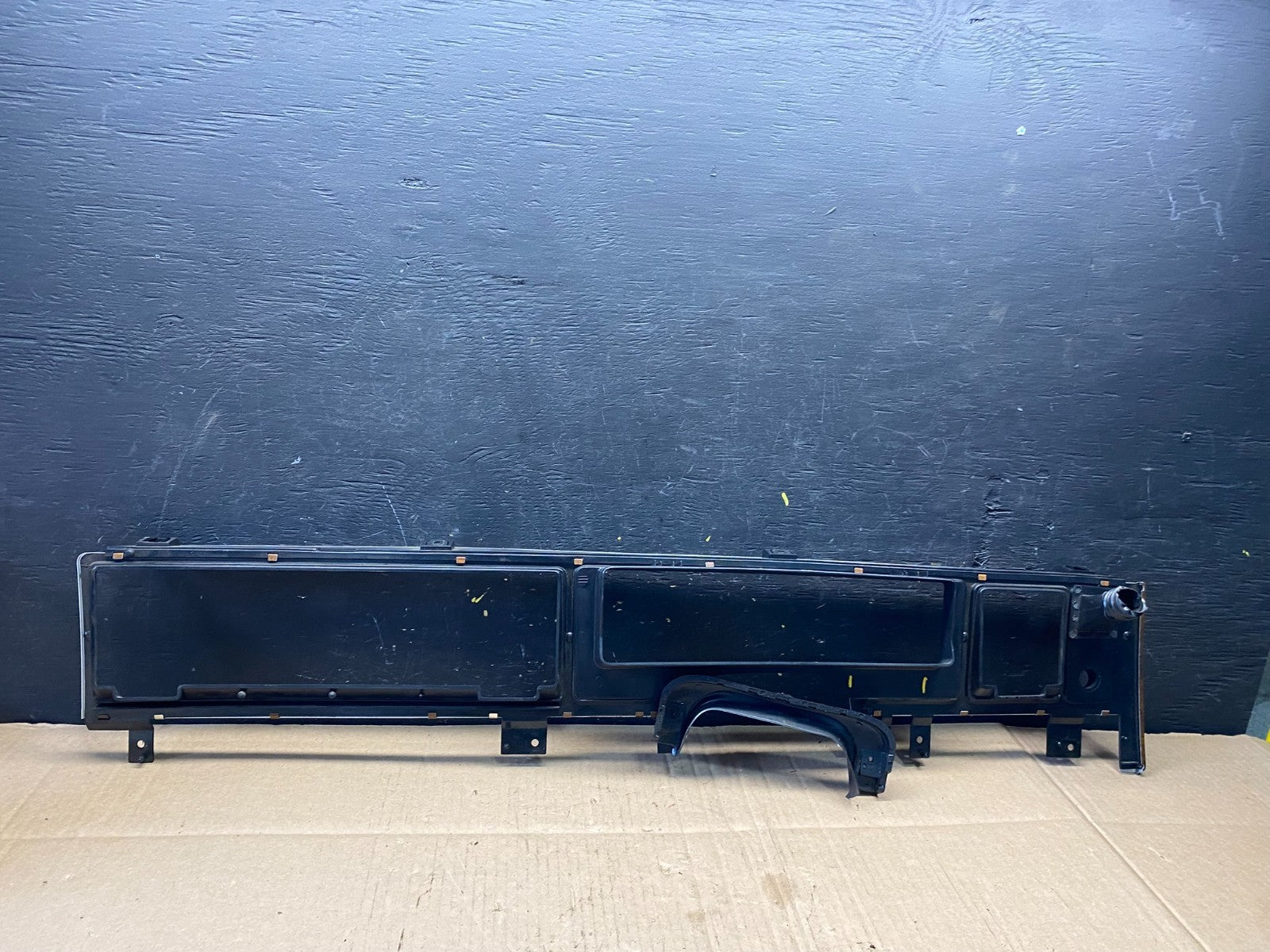 1989 to 1992 LTD Ford Crown Victoria Speedometer Trim Bezel Dash Panel P20893