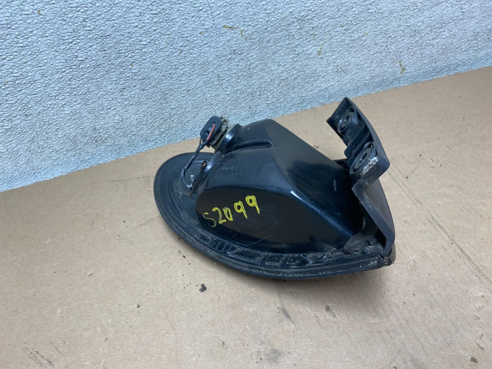 1998 - 1999 Ford Taurus Wagon Right Passenger RH Side Tail Light S2099 DW5