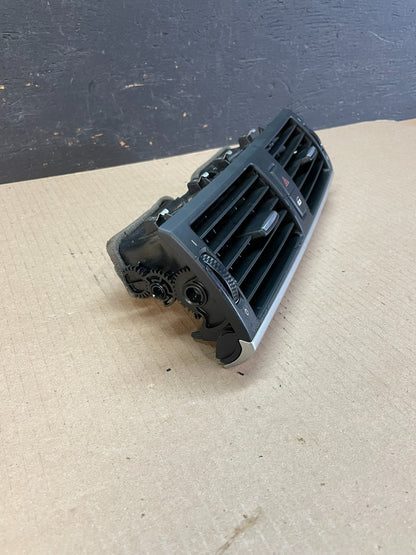 2007 to 2013 BMW X5 X6 Center Console Dash Air Vent AE3412 DG1