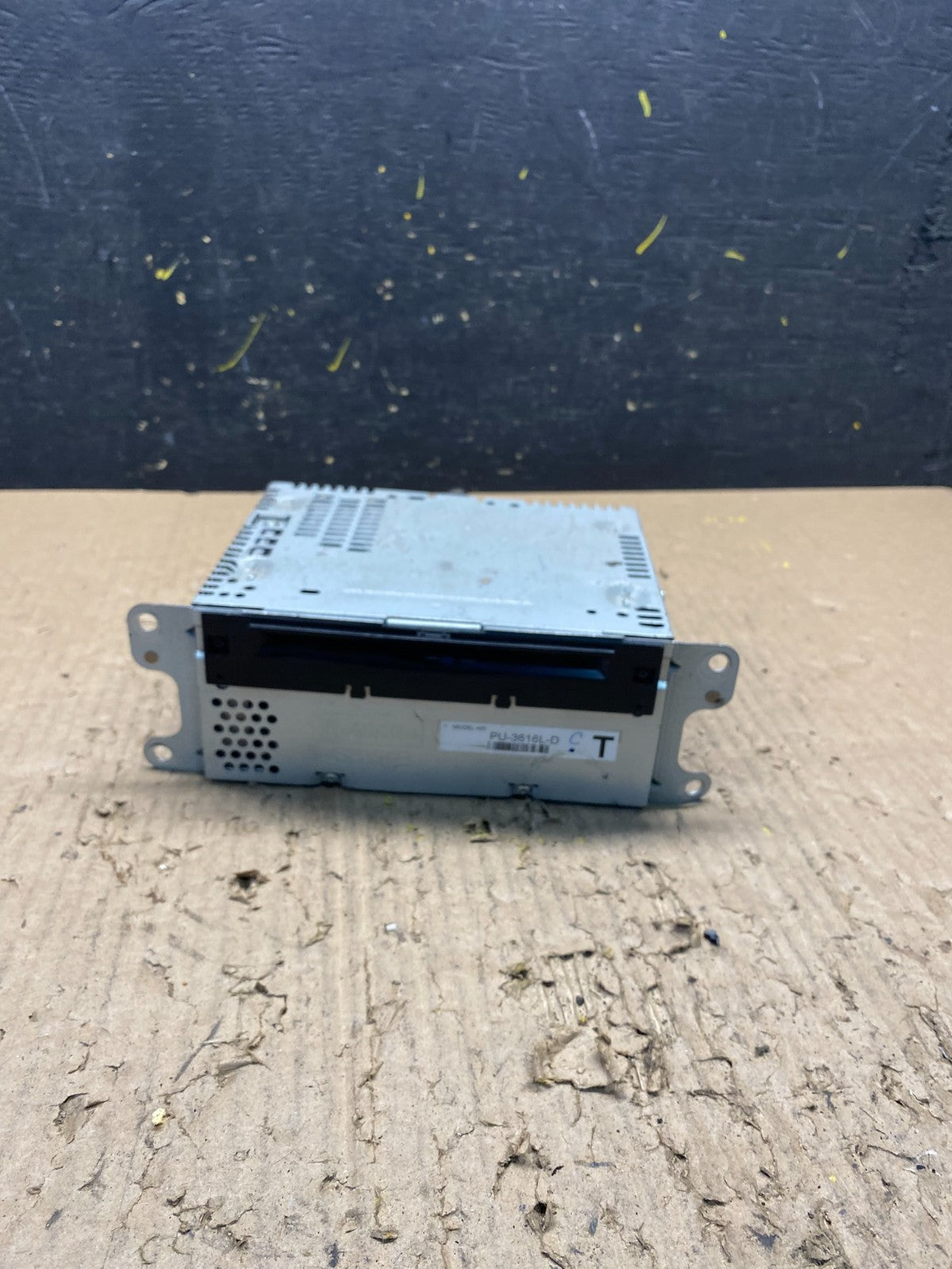 2013 to 2014 Ford Explorer Audio Equipment Radio Receiver AM FM CD T1715 PS0