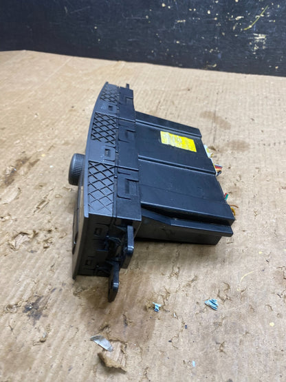 2007 - 2009 Kia Amanti Heater A/C Climate Control Panel OEM Z7213 DG2