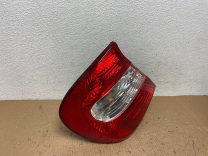 2002 2003 2004 Toyota Camry Left Driver LH Side Tail Light AD8778 LK2