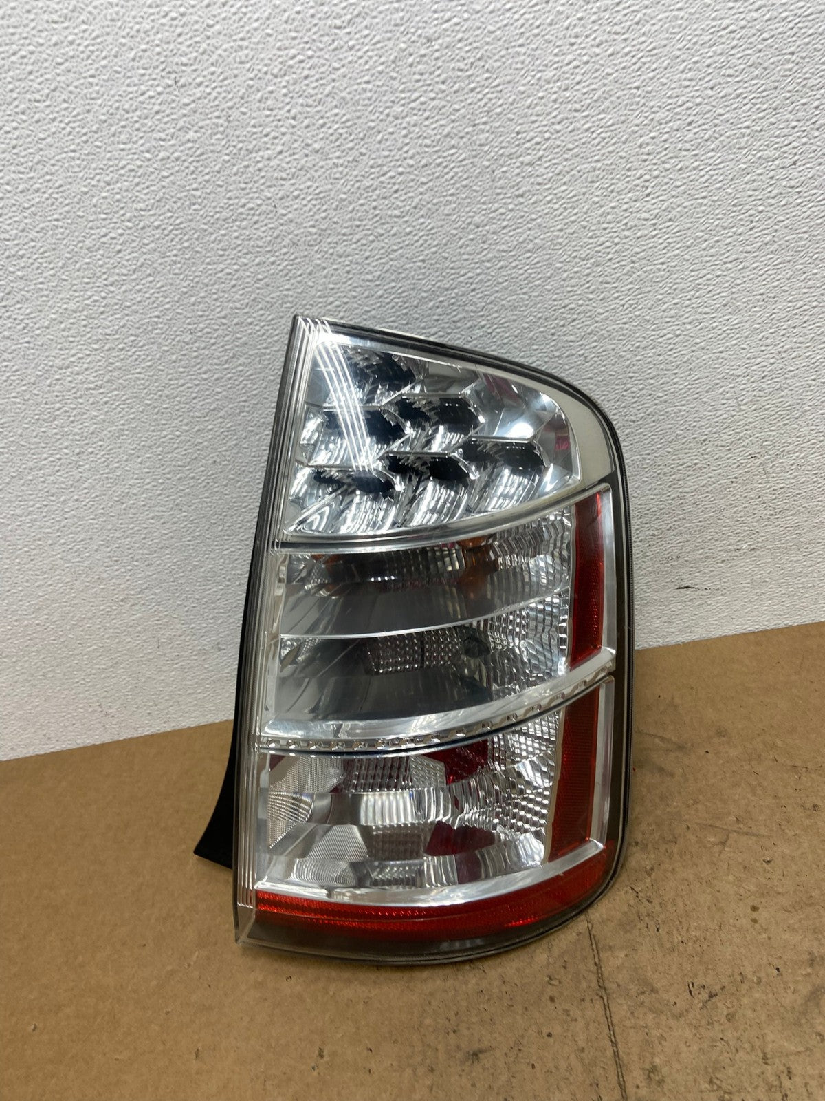 2006 to 2009 Toyota Prius Tail Light Right Passenger Side AC3598 LK0