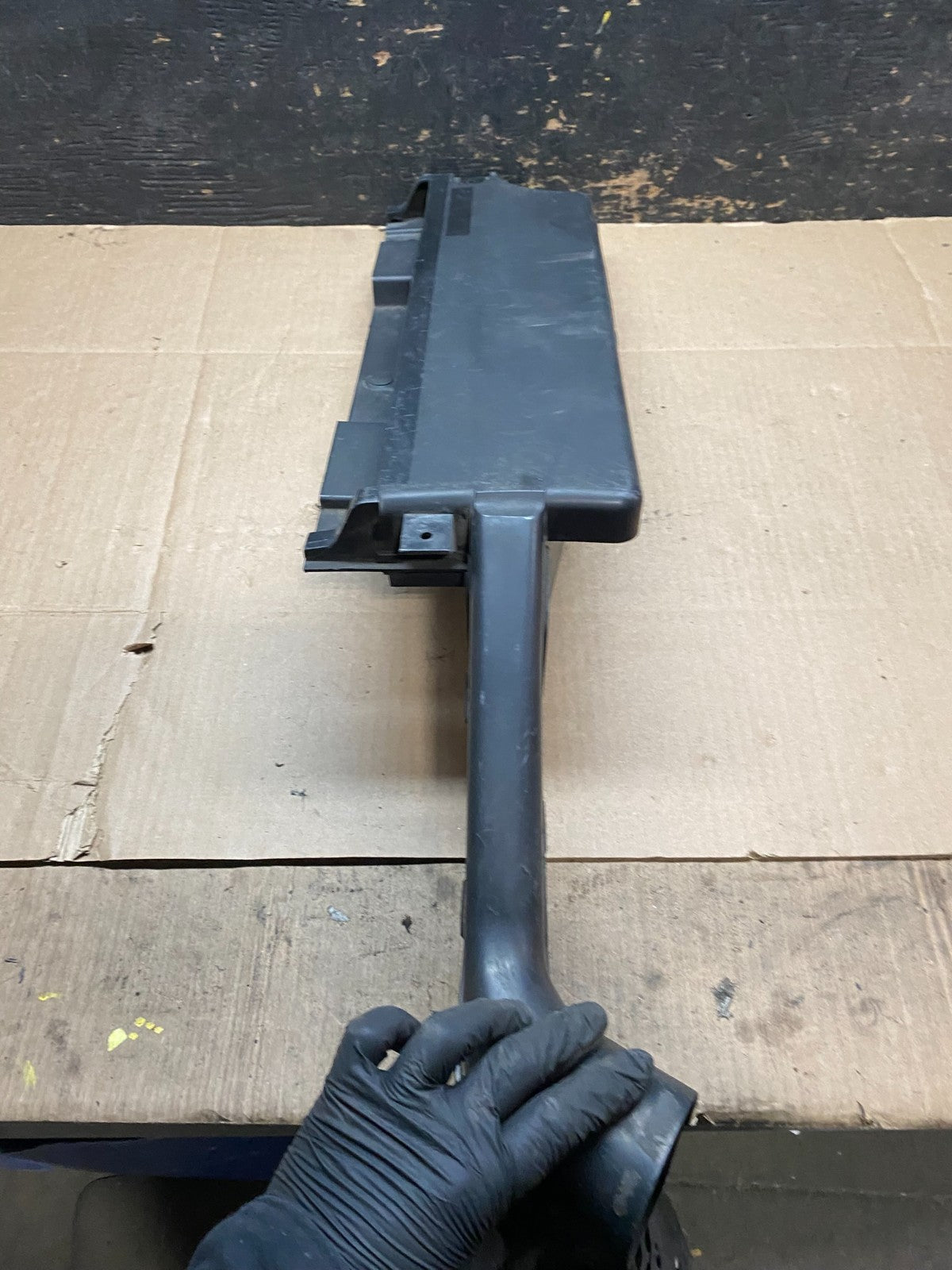 2003 to 2008 Nissan Murano Air Intake Cleaner Duct U6190 DG3