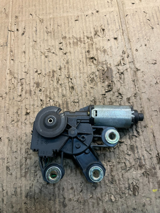 2004 to 2007 Volkswagen Touareg Rear Windshield Wiper Motor OEM x4006 DG0