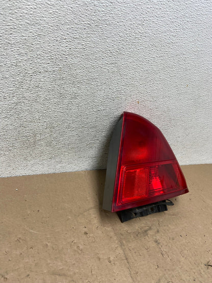 2001 2002 Honda Civic Sedan Right Passenger Rh Side Tail Light AG5417 LK1