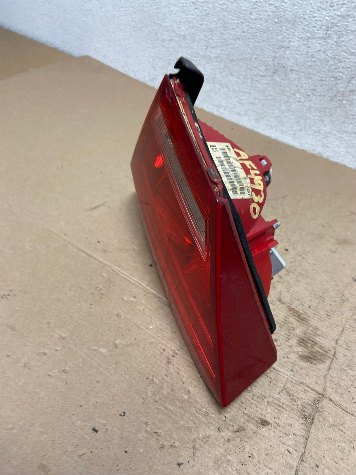 2012 to 2015 Volkswagen Passat Right Passenger Tail light inner AF4930 LK1