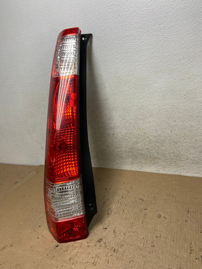 2005 to 2006 Honda Cr-v Crv Left Driver LH Tail Light AH6040 LK2