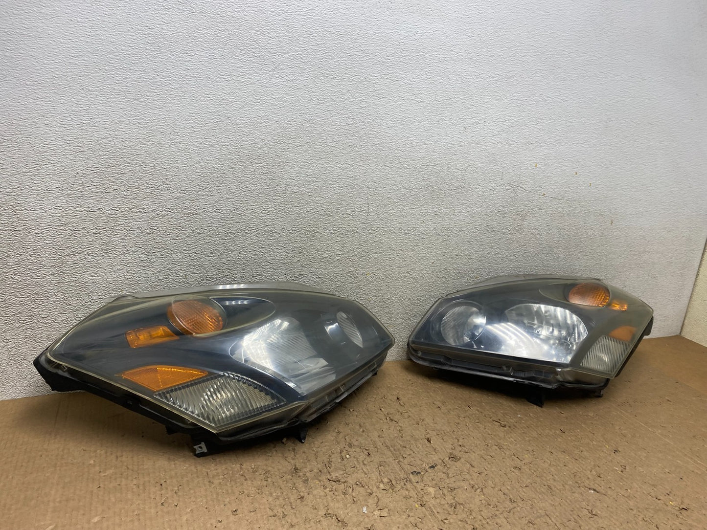 2004 to 2009 Nissan Quest Left+Right Side Black Headlights W8358 DW2