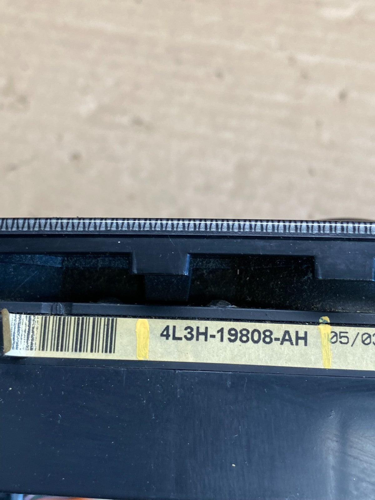 2004 to 2008 Ford F150 Radio Climate Dash Bezel Surround Black ag5278 DG6