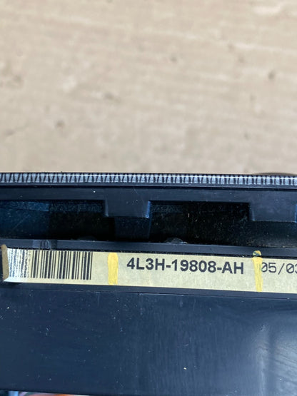 2004 to 2008 Ford F150 Radio Climate Dash Bezel Surround Black ag5278 DG6