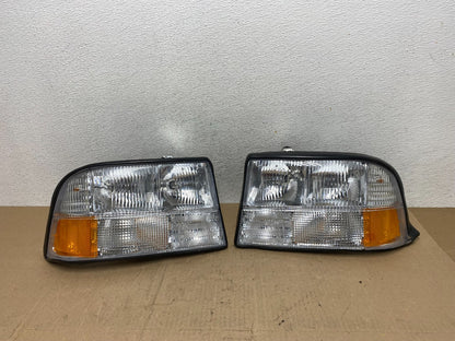 1998-2005 Blazer S10 GMC Jimmy Left+Right Set Headlight AE6764 DG0