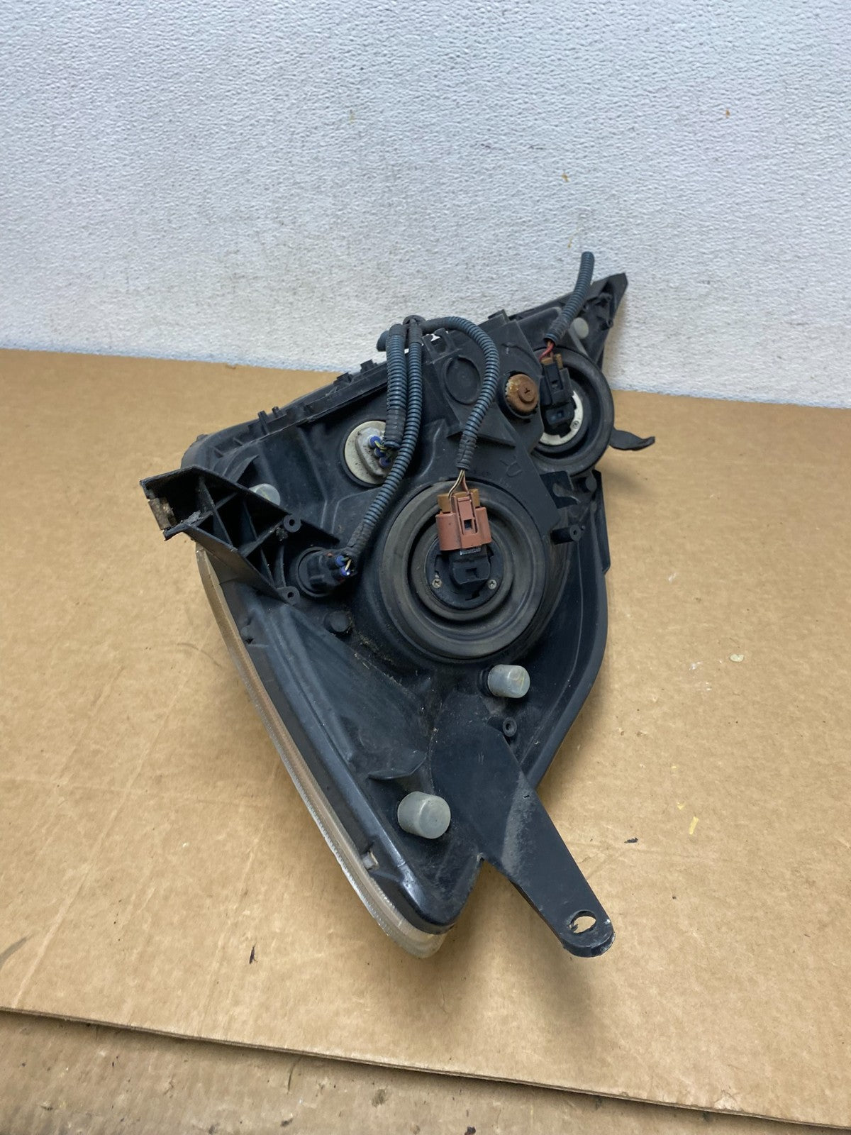 2004-2005 Toyota Sienna Right Passenger Halogen Headlight DEPO AD6034 DW6
