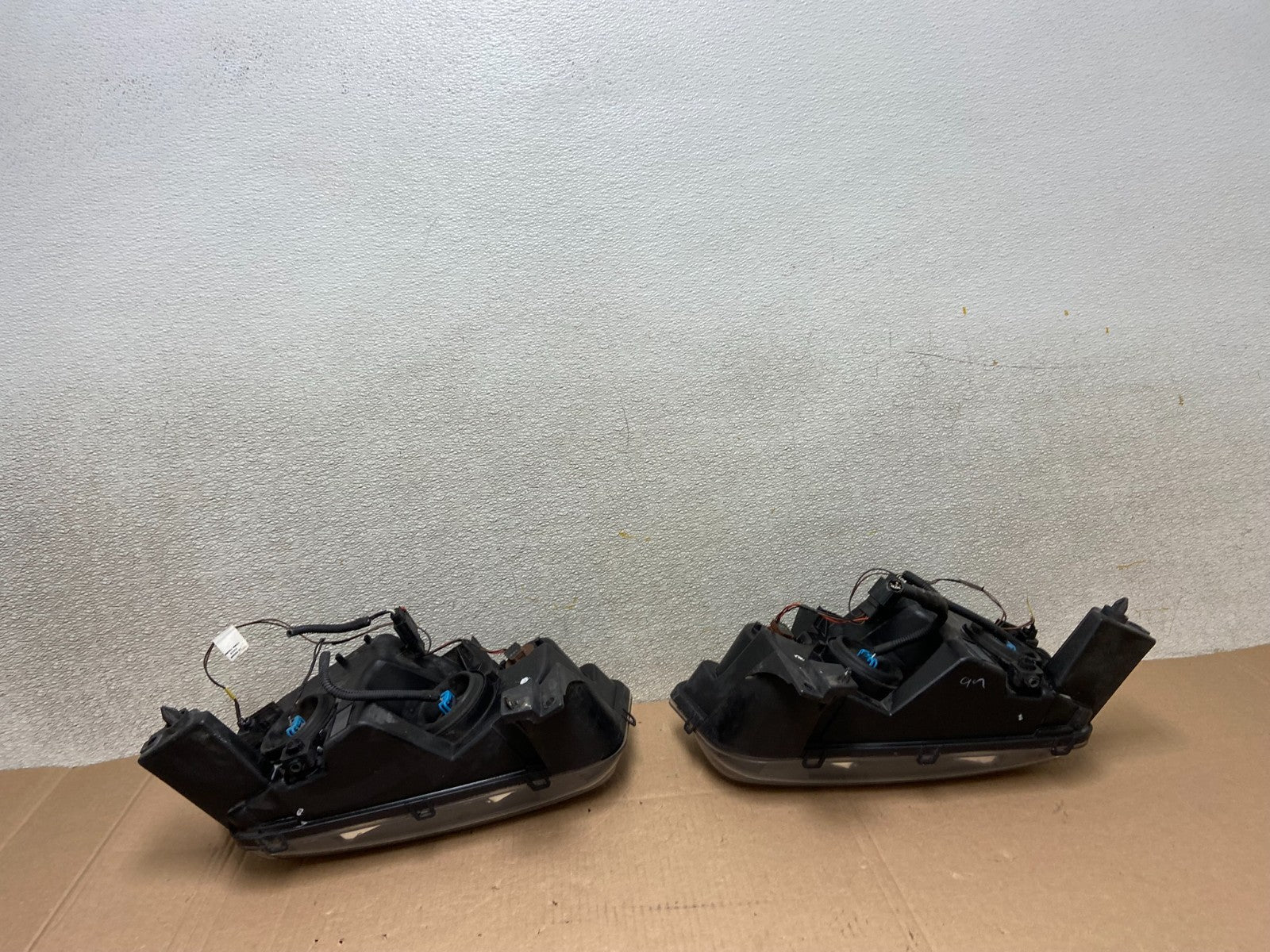2007 to 2010 Dodge Charger Left+Right Set Side Headlights X9207 DW13