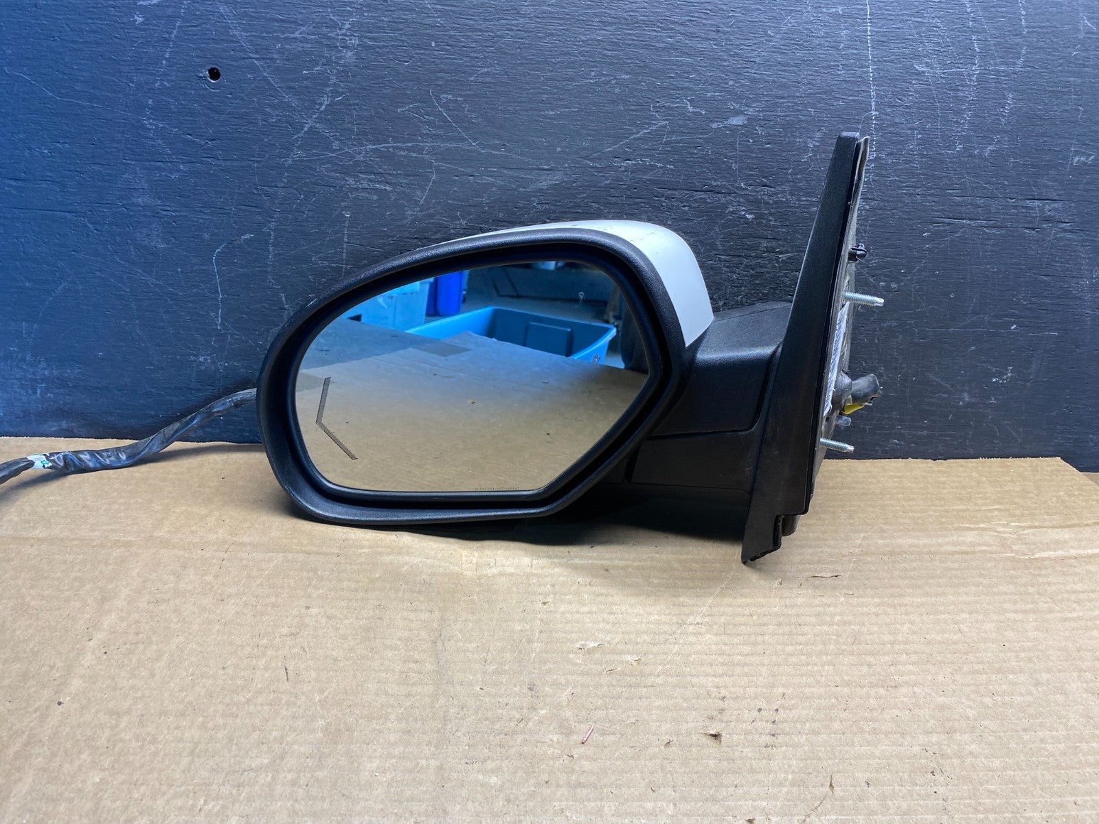 2007-2009 Chevrolet Tahoe Silverado Suburban Left Turn Signal Mirror AD9732 DG2