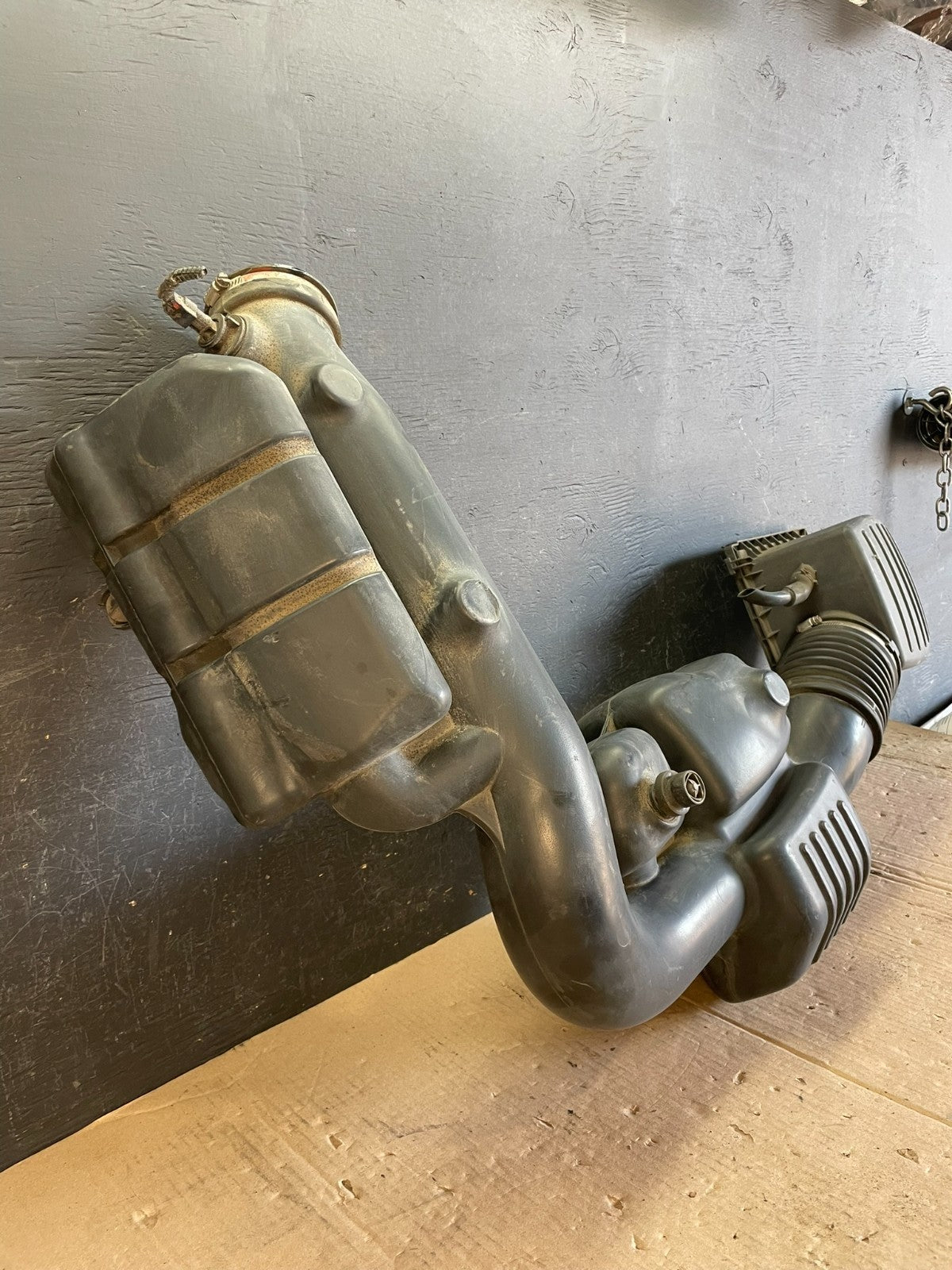 2011 - 2013 Dodge Durango 3.6L Resonator Air Intake Tube AD8607 DG2
