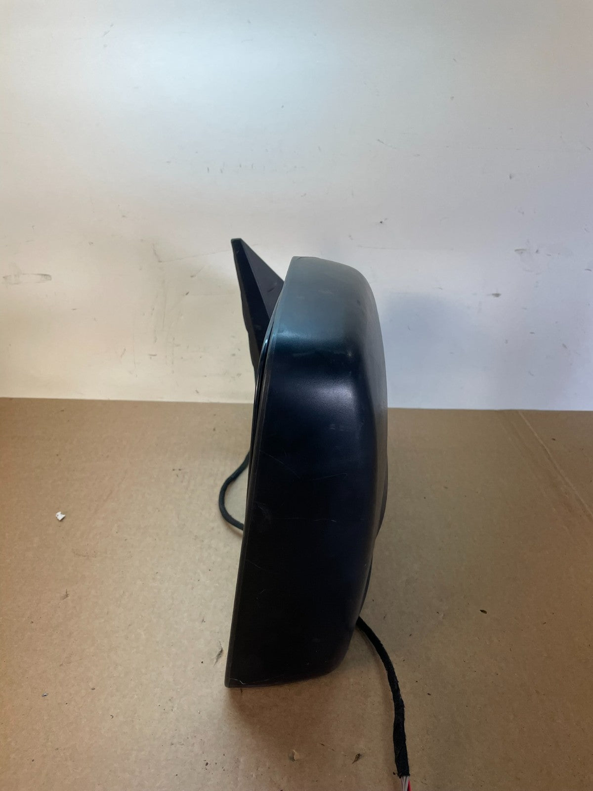 2007 - 2013 Chevrolet Silverado Sierra Right Passenger Side Mirror AG2827 DW7