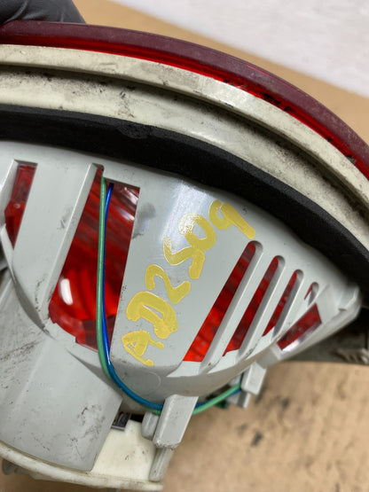 2009 2010 2011 BMW 3 328i 335i E90 Right Passenger RH Tail Light Inner AD2509 DW7