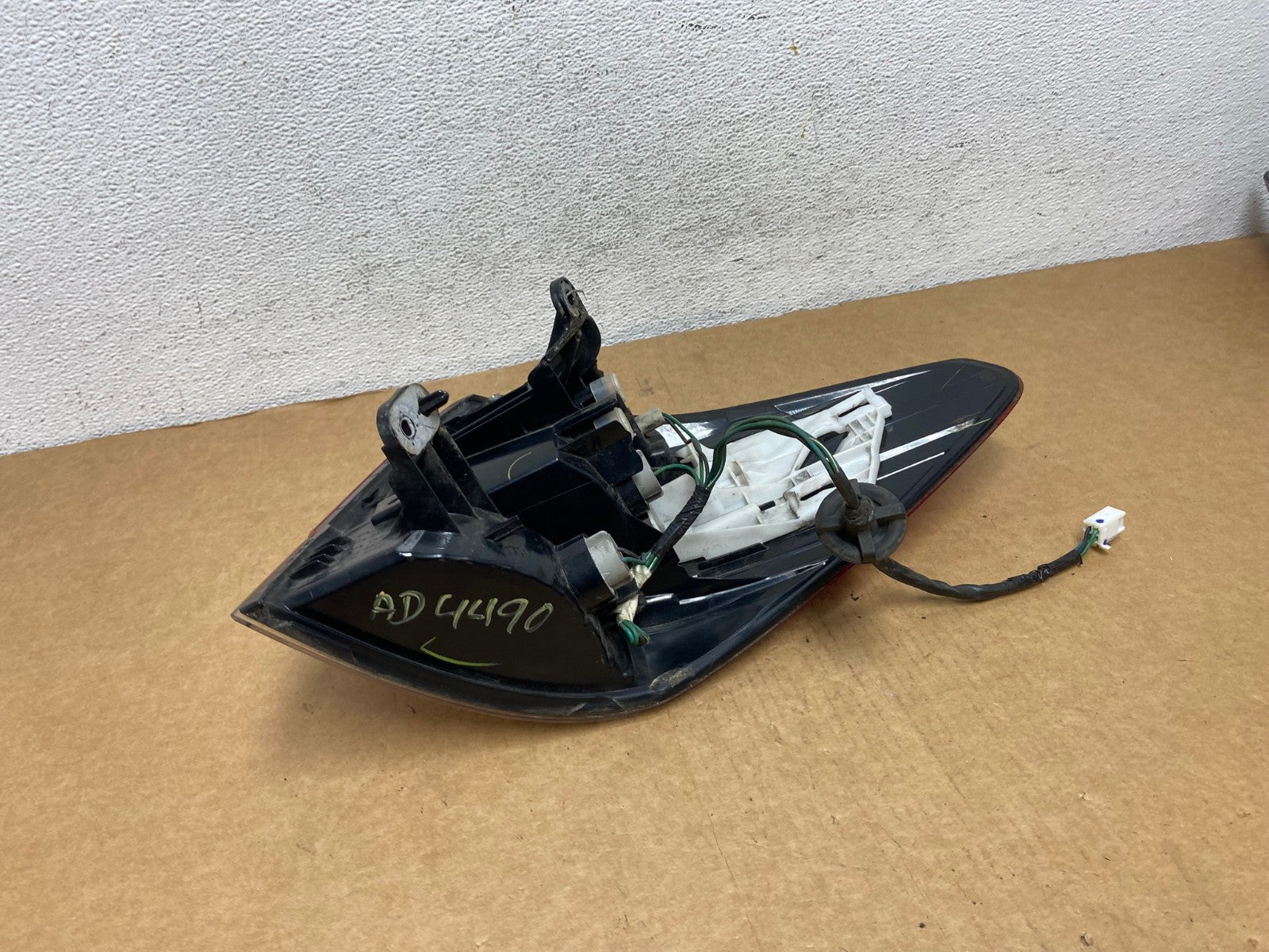 2010-2014 Subaru Outback Wagon Left Driver Lh Side Tail Light AD4490 LK4