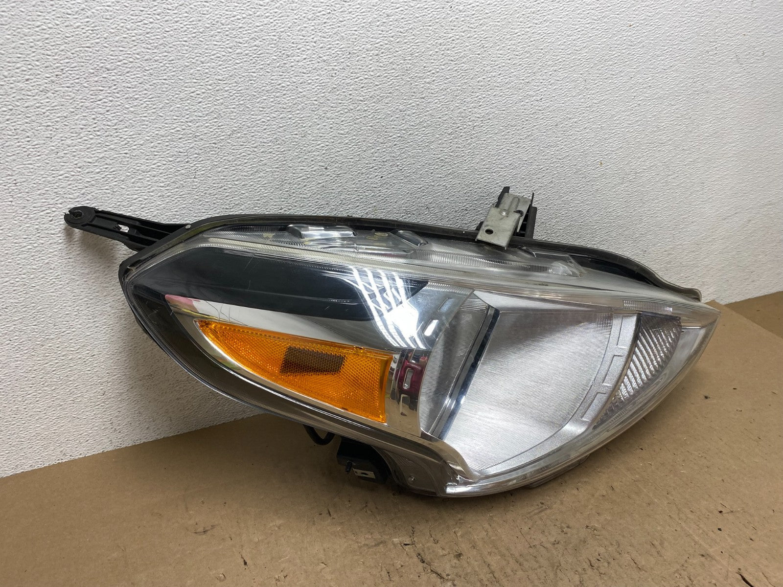 2015 to 2019 Nissan Versa Headlight Right Passenger RH Side DEPO AE6549 DW2