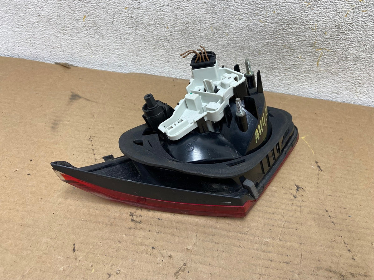 2009-2012 Volkswagen CC Right Passenger RH Side Tail Light Inner Trunk AH4303 LK5