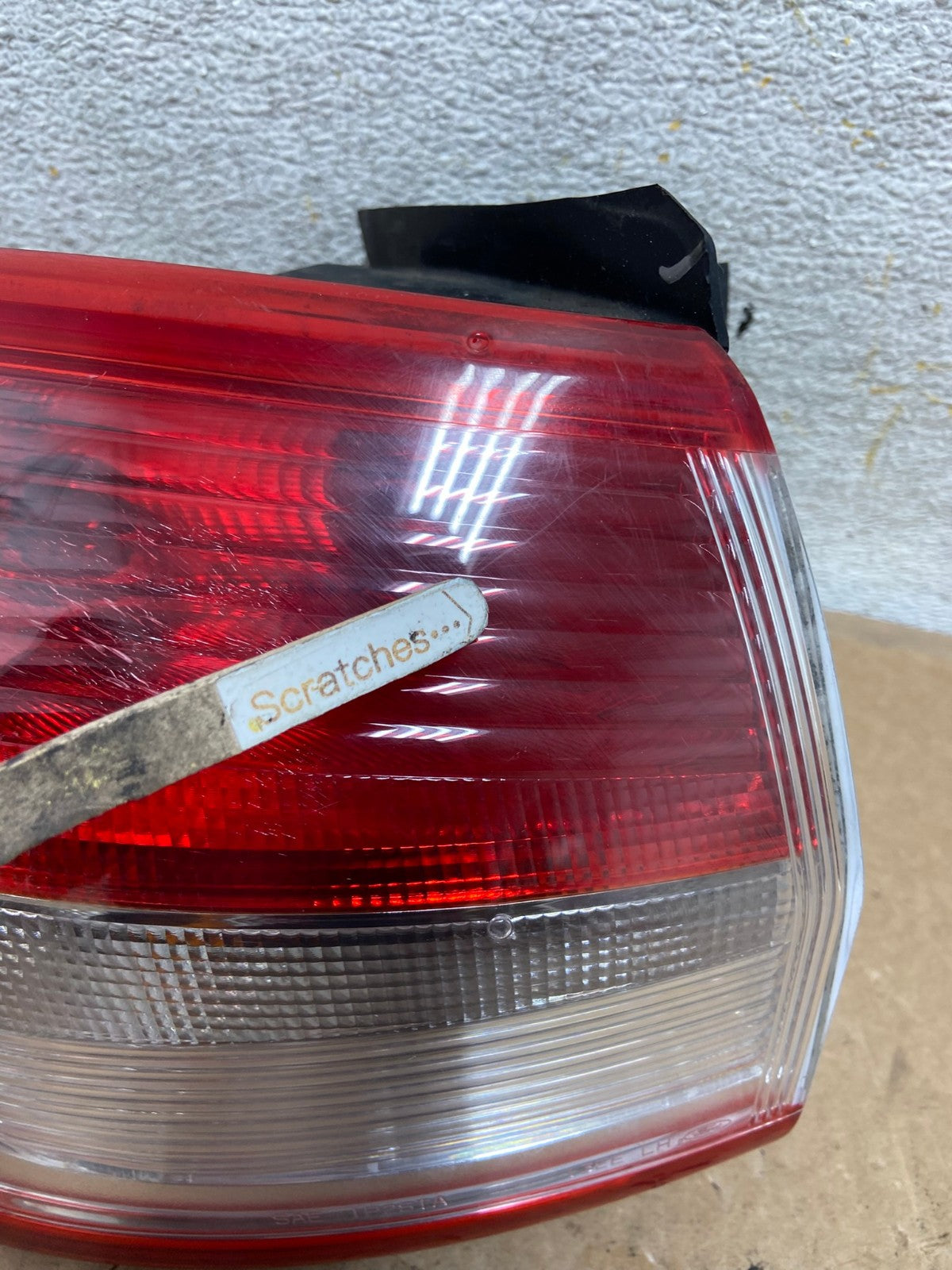 2013 to 2016 Ford Escape Left Driver LH Side Tail Light AI3537 LK3