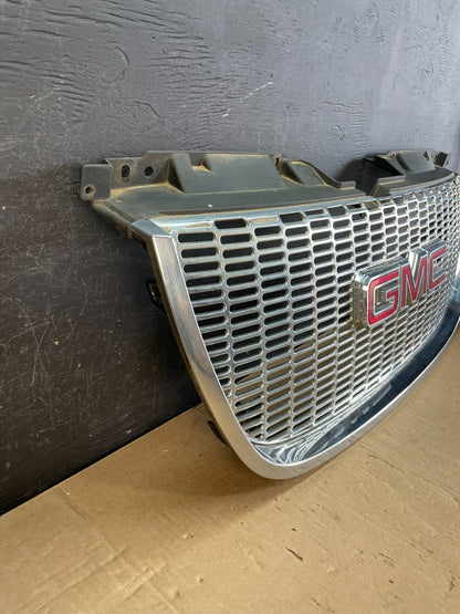 2007 to 2014 GMC Yukon Denali Front Upper Grille Grill AD58552