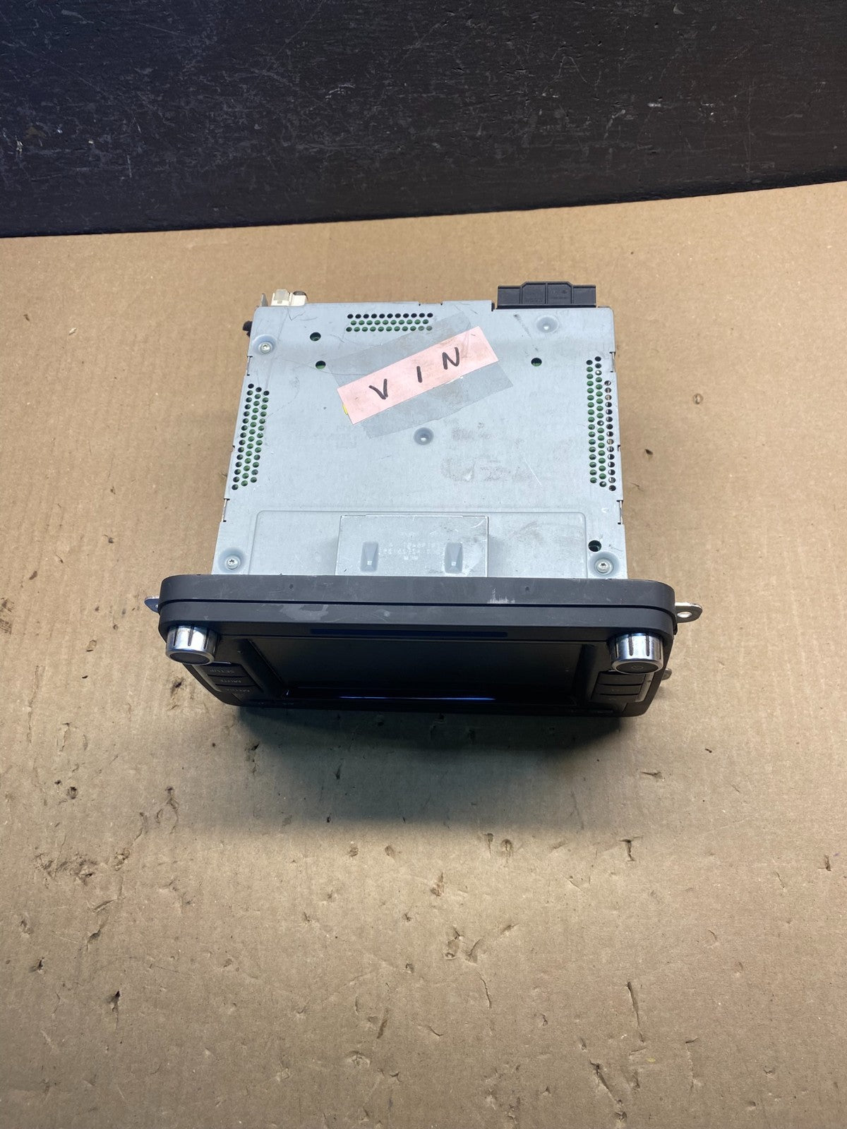 2009 to 2012 Volkswagen CC Radio CD Player Screen AM/FM AC8934 DG4