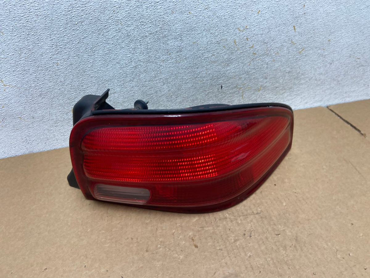 1995 to 2000 Dodge Stratus Right Passenger Rh Side Tail Light AI3352 LK0