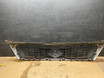 2011 2012 Kia Sedona Front Upper Grill Grille OEM X3244 DG5