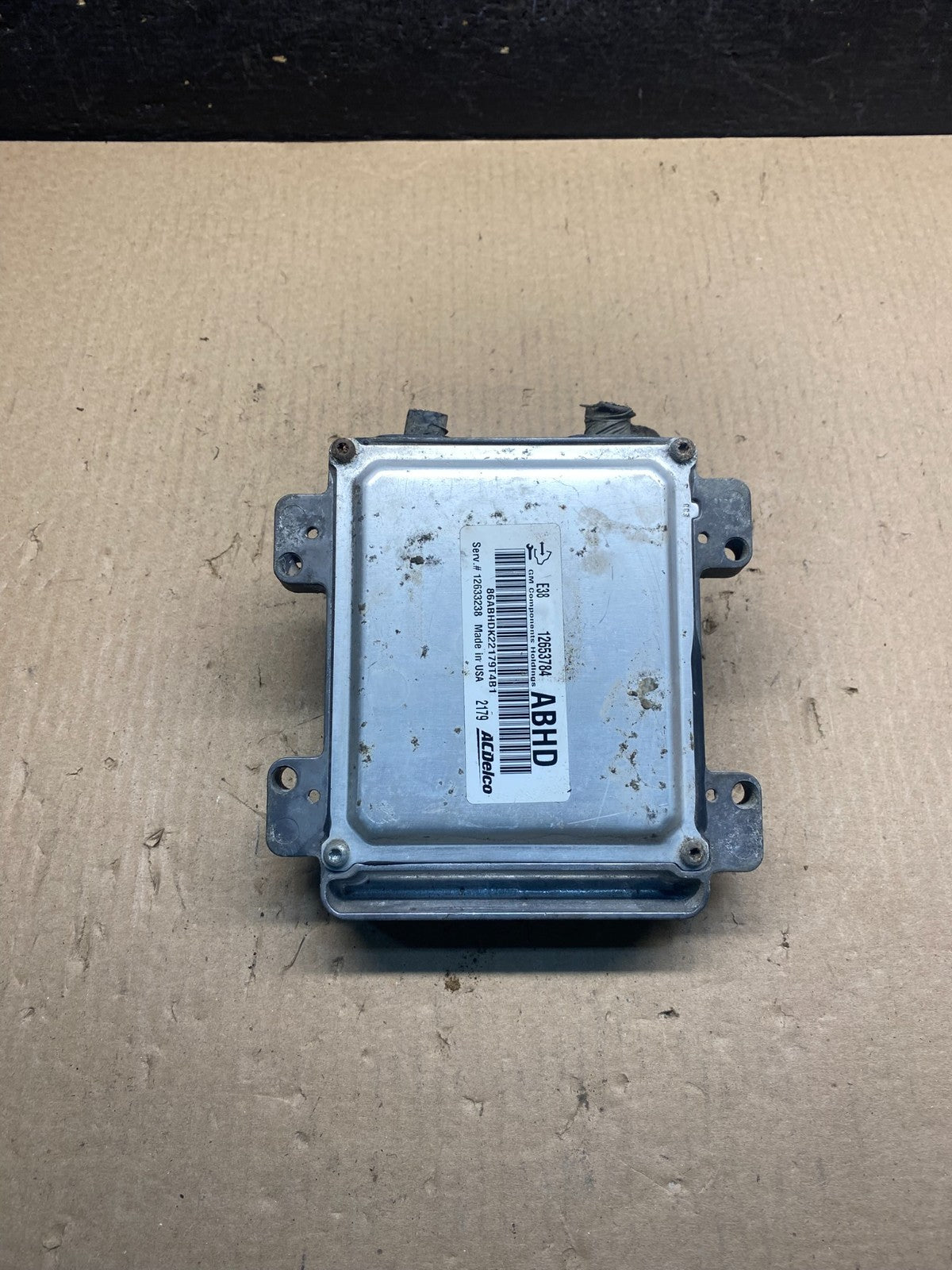 2010 - 2013 GMC Sierra 5.3L Engine Control Module ECM ECU AH3364 DG1