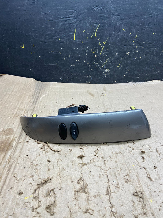 2004 to 2010 Toyota Sienna Right Side Radio Switches Bezel Trim OEM X6318 DG0