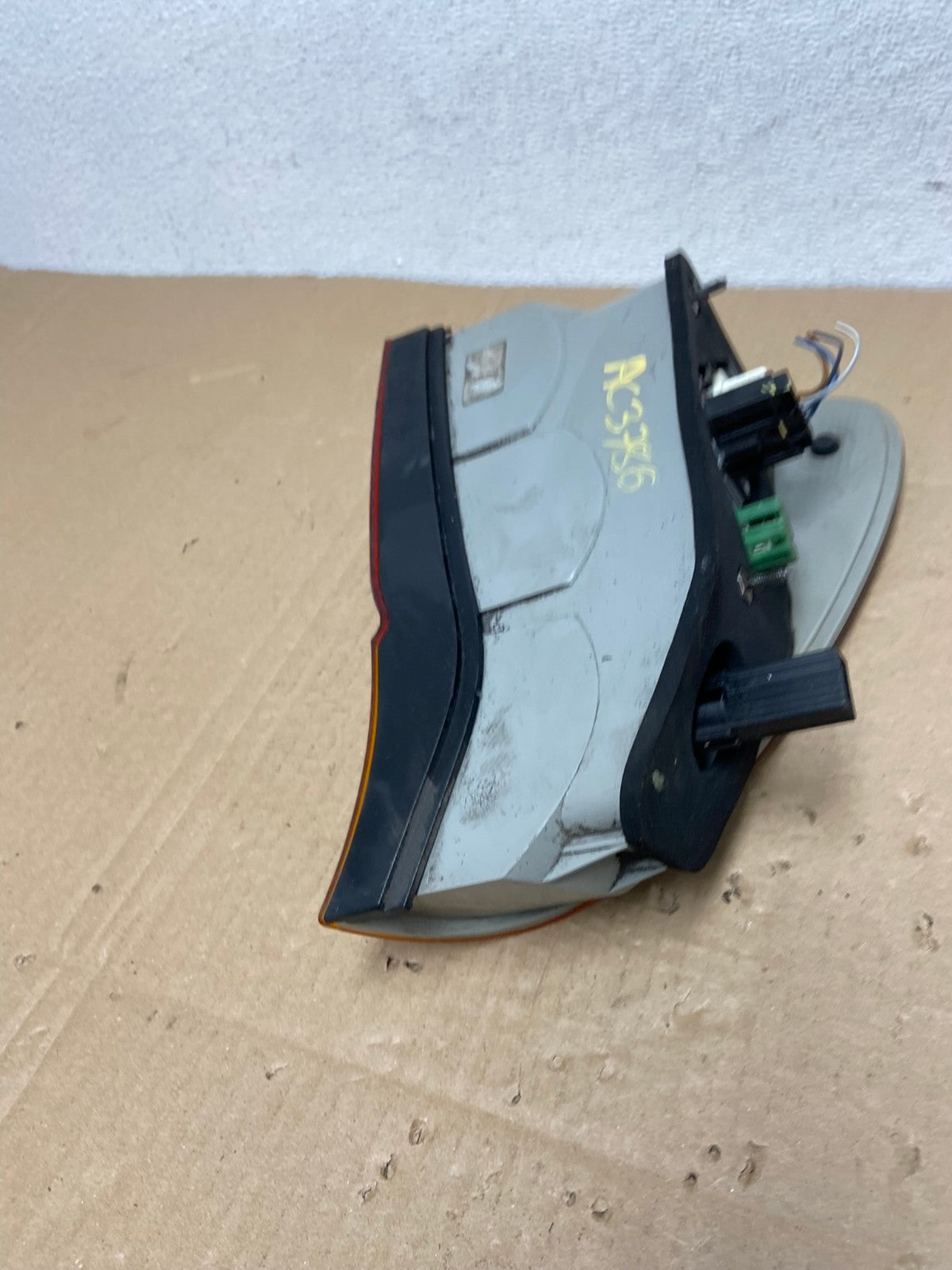 2000 2001 2002 2003 BMW E53 X5 Right Passenger RH Tail Light Oem AC3786 LK4