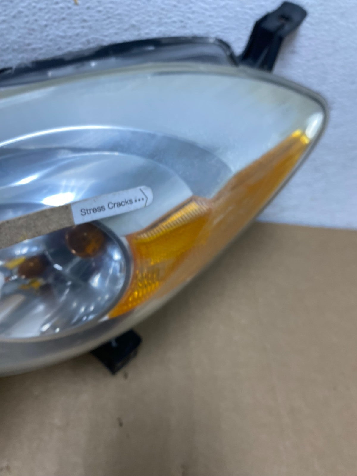 2009 to 2014 Toyota Matrix Left Driver LH Side Halogen Headlight AF7280 DW4
