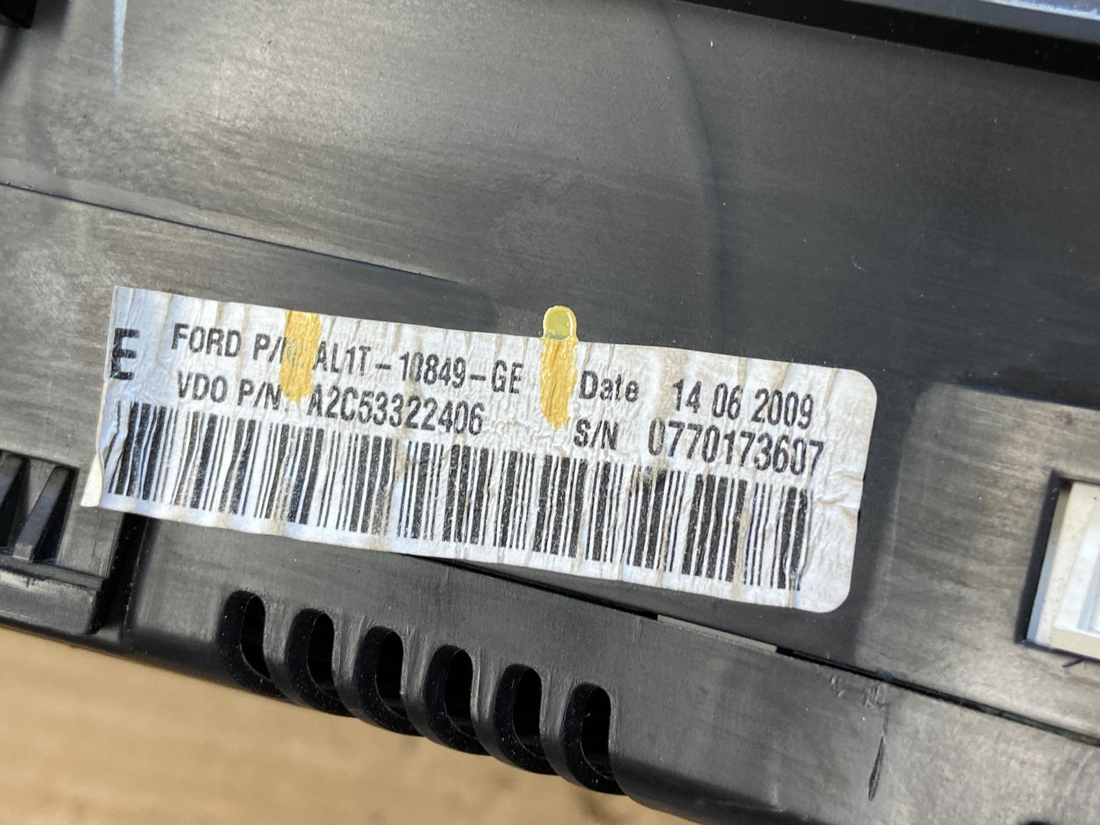 2010 2011 Ford  Expedition Speedometer Cluster Gauge Oem ab2037 DG6
