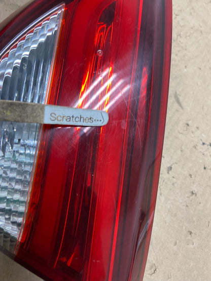 2015 to 2017 Chrysler 200 Sedan Right Passenger Inner Tail Light AG43423