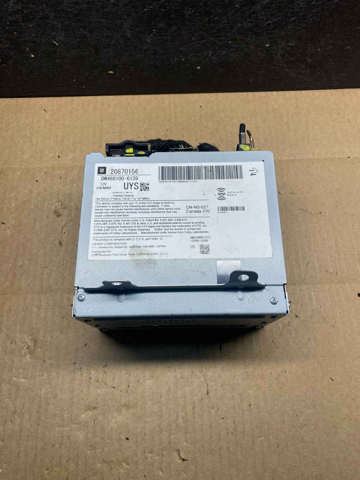 2010 to 2012 Cadillac SRX AM/FM/CD/MP3 Radio Head Unit Receiver AG7329 DG3