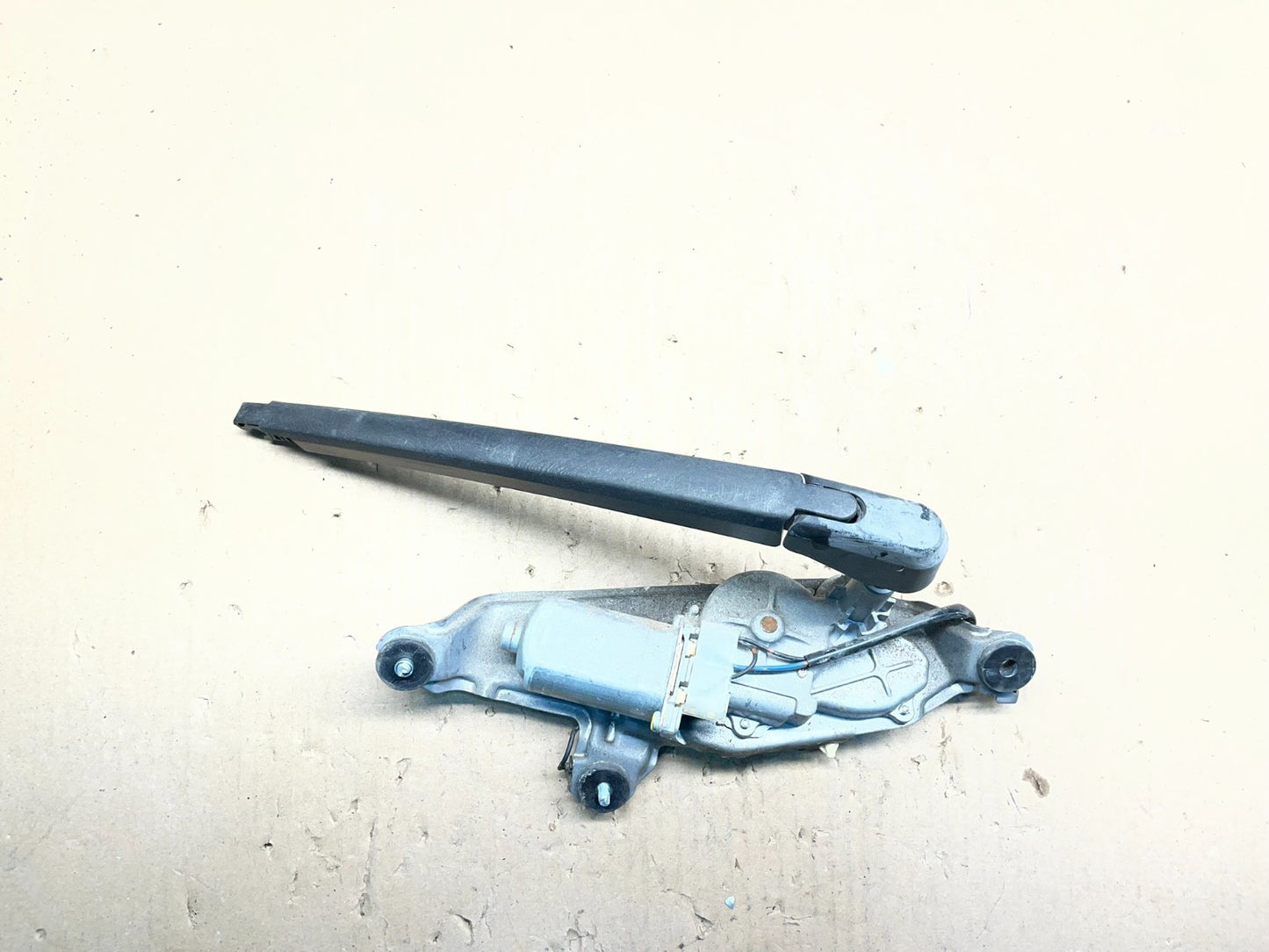 2007 to 2012 Mazda CX-7 CX7 Windshield Rear Wiper Motor x0533 DG0