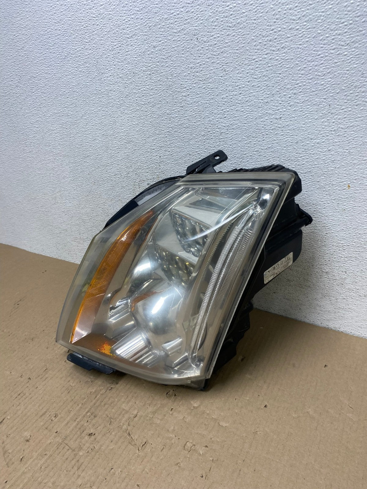 2008 to 2014 Cadillac CTS Left Driver LH Side Xenon Headlight AE9638 LK1