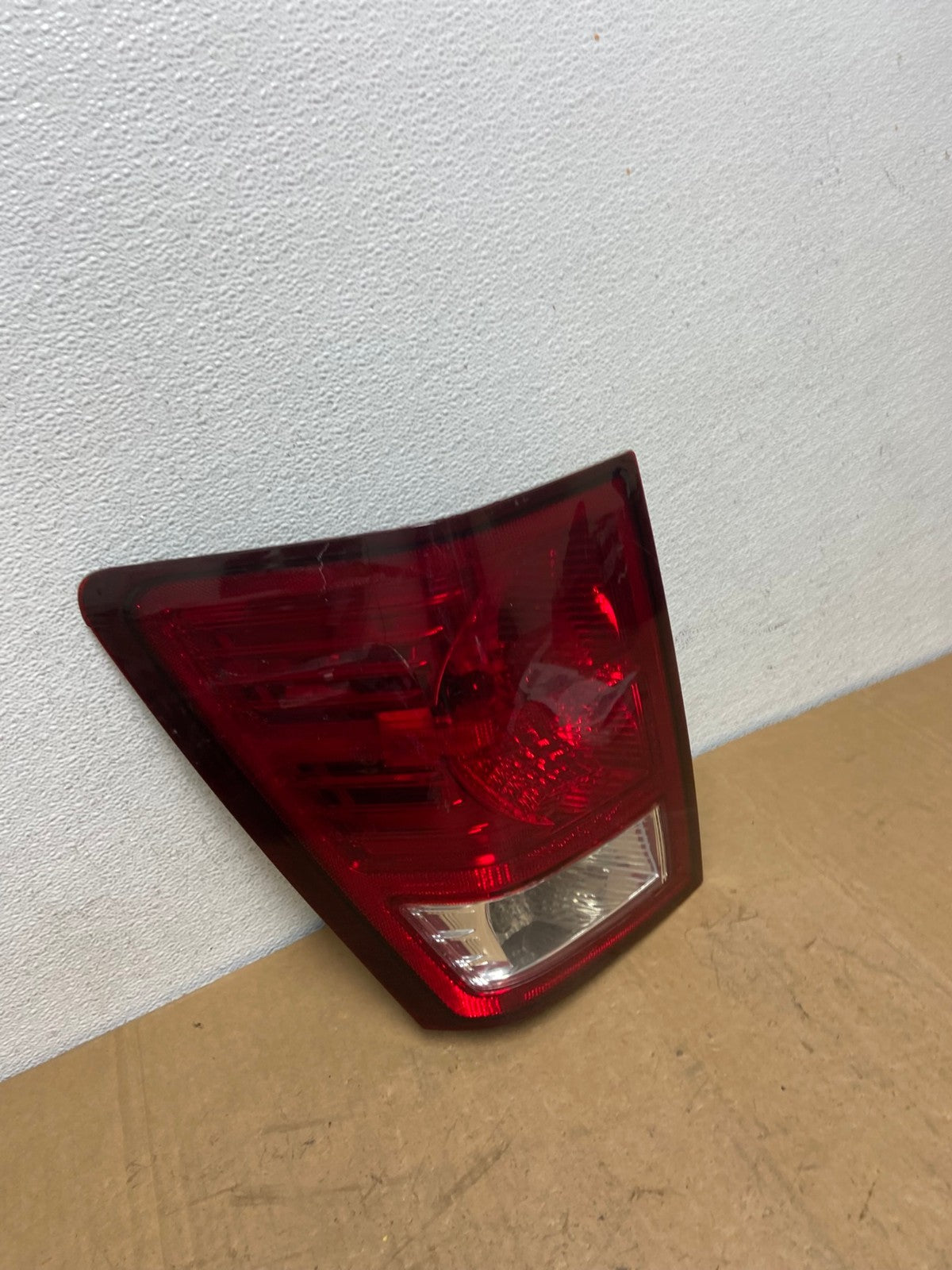 2007 2008 2009 2010 Jeep Grand Cherokee Left Driver Lh Tail Light AD1263 LK2