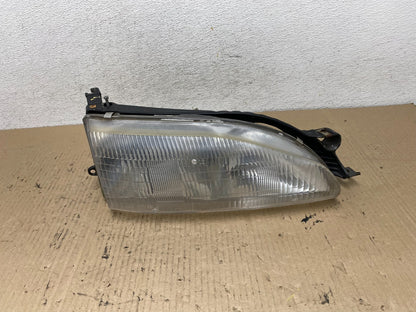 1995 to 1996 Toyota Camry Right Passenger RH Side Headlight TYC AF5999 DW0