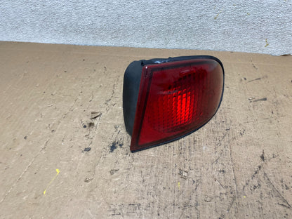 2000 to 2002 Chevrolet Cavalier Right Passenger  Side Tail Light OEM S1616 DW2