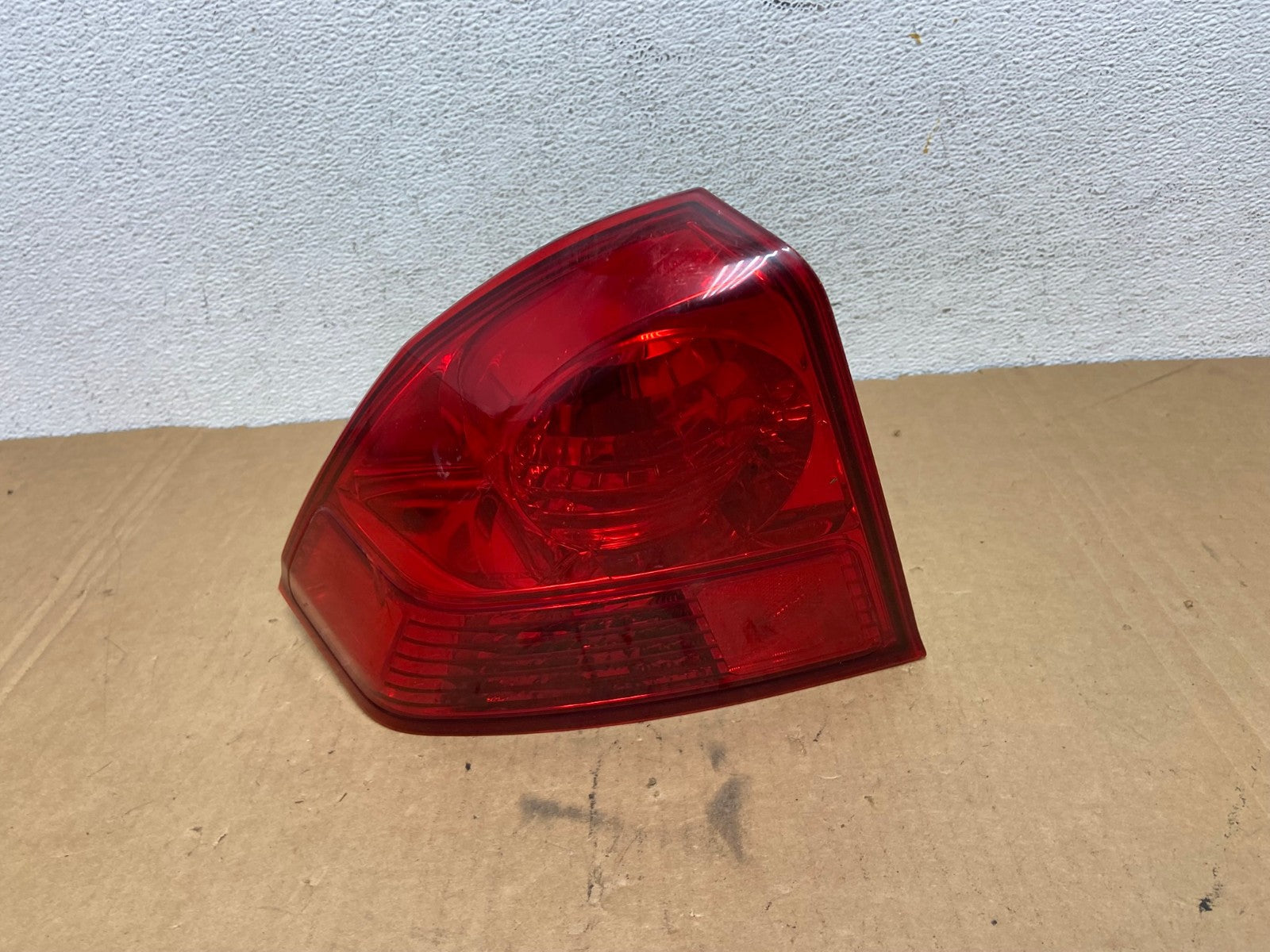 2003 2004 2005 Honda Civic Sedan Left Driver LH Side Tail Light AD2733 LK0