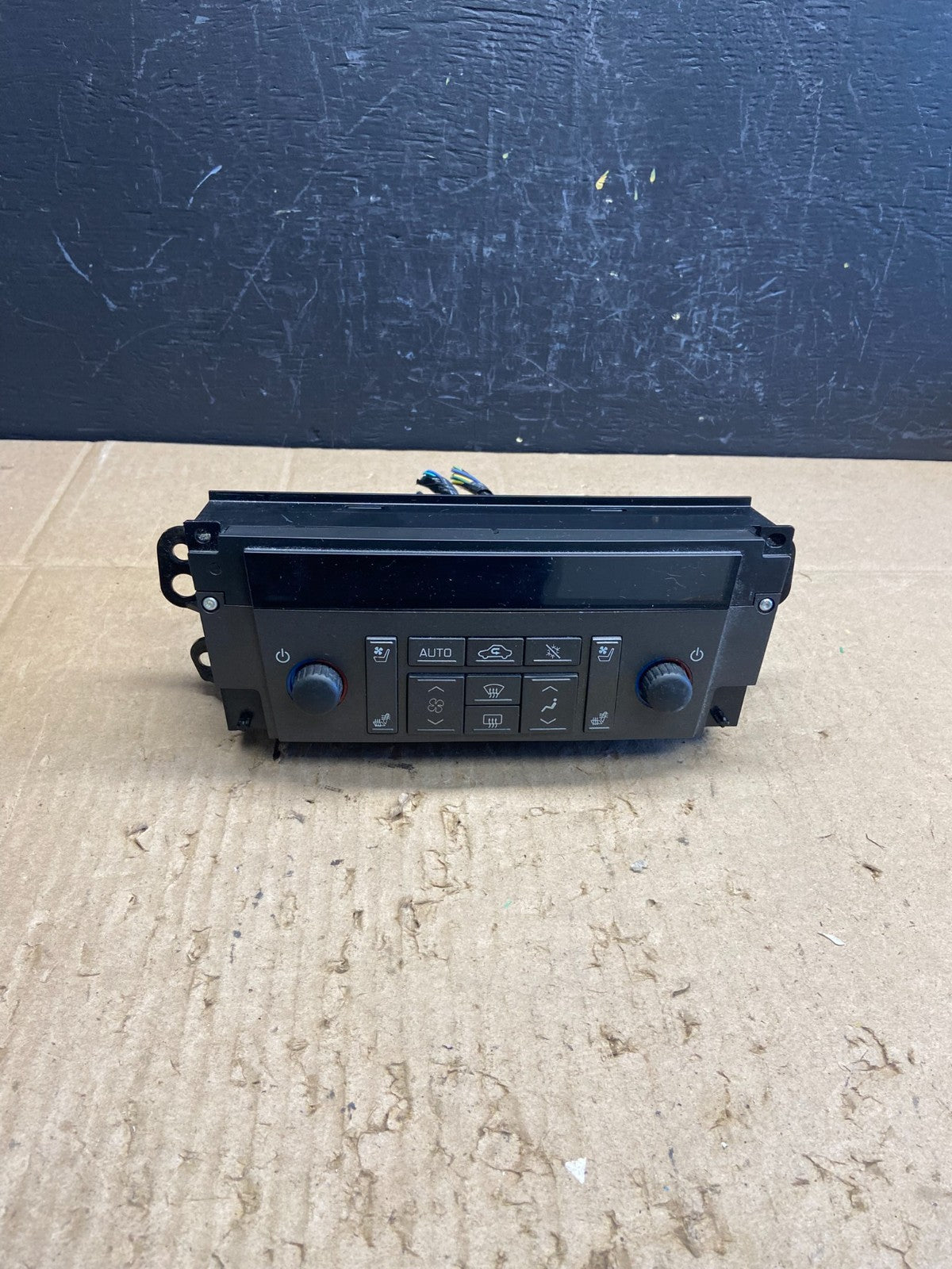 2005 to 2007 Cadillac STS AC Heater Climate Control Panel AB9793 DG0
