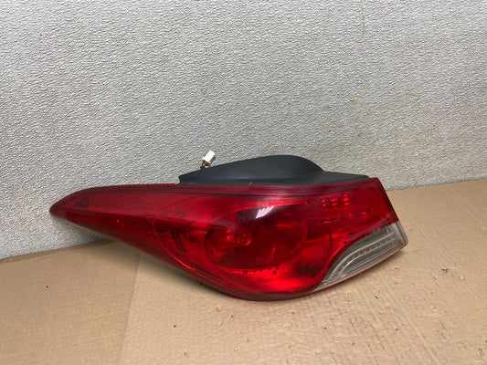2011 2012 2013 Hyundai Elantra Sedan Left Driver Side Tail Light OEM AB2457 LK0