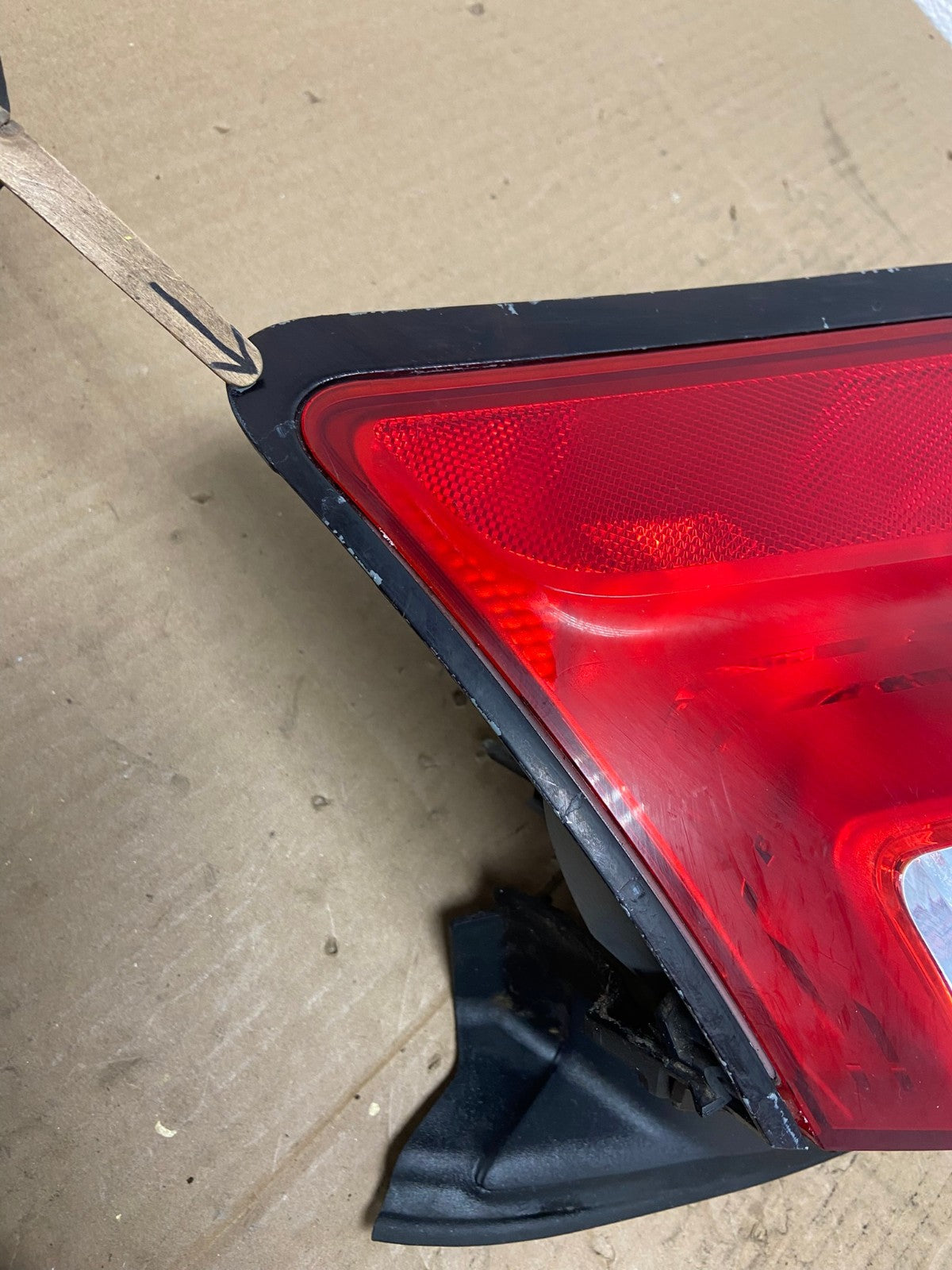 2010 to 2012 Ford Taurus Right Passenger Rh Side Tail Light OEM AB8423 LK3