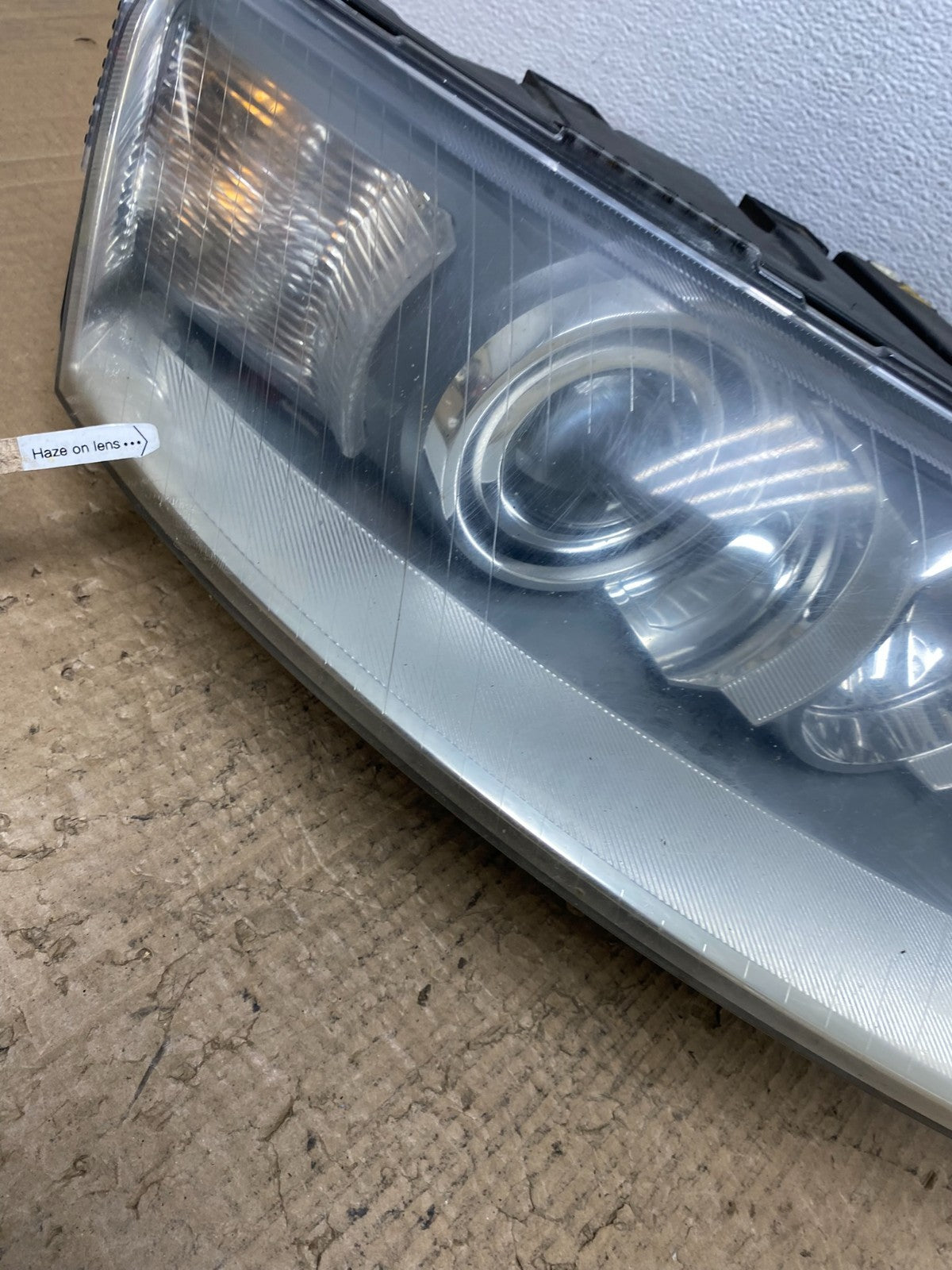 2005 to 2008 Audi A6 Right Passenger Side Headlight Xenon HID OEM AC5517 DW4