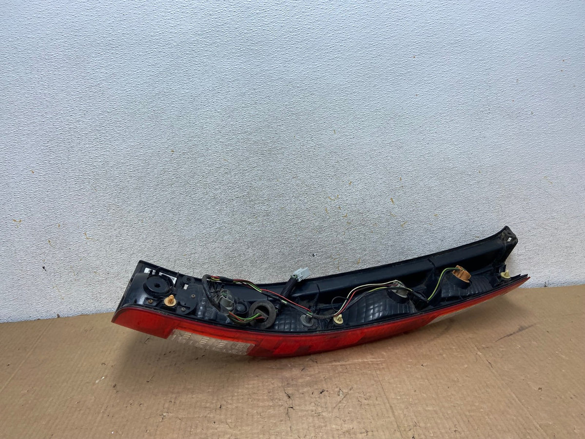 2005 to 2006 Honda Cr-v Crv Left Driver LH Tail Light AI8040 LK4